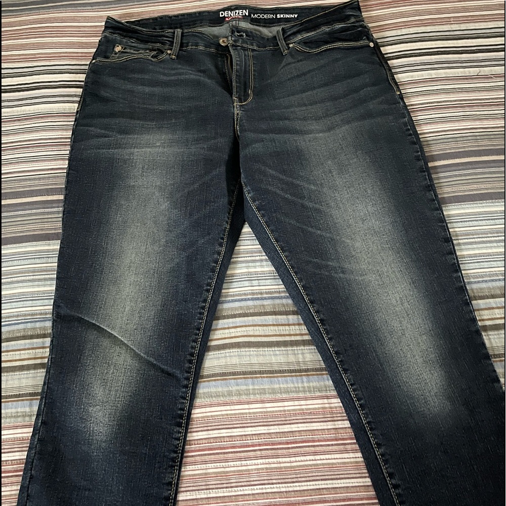 Ladies Levi Modern Skinny Jeans